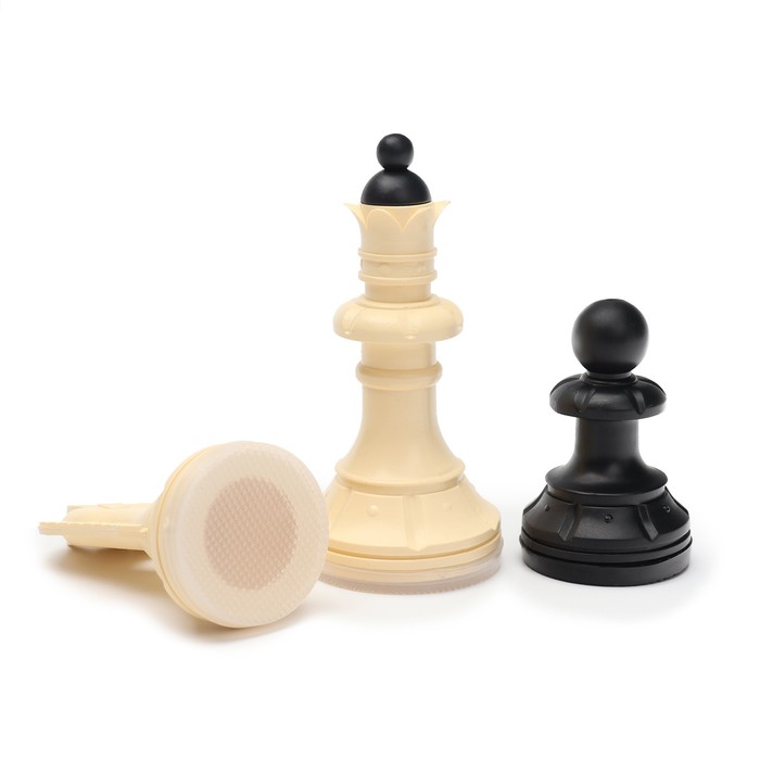 Шахматы "Русские игры" (доска из микрогофры 40х40 см, фигуры пластик, король h=10.2 см)