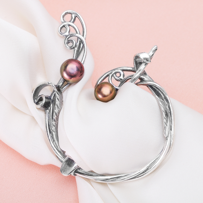 Зажим для платка "Жемчуг речной" виток, цвет золотисто-розовый в посеребрении