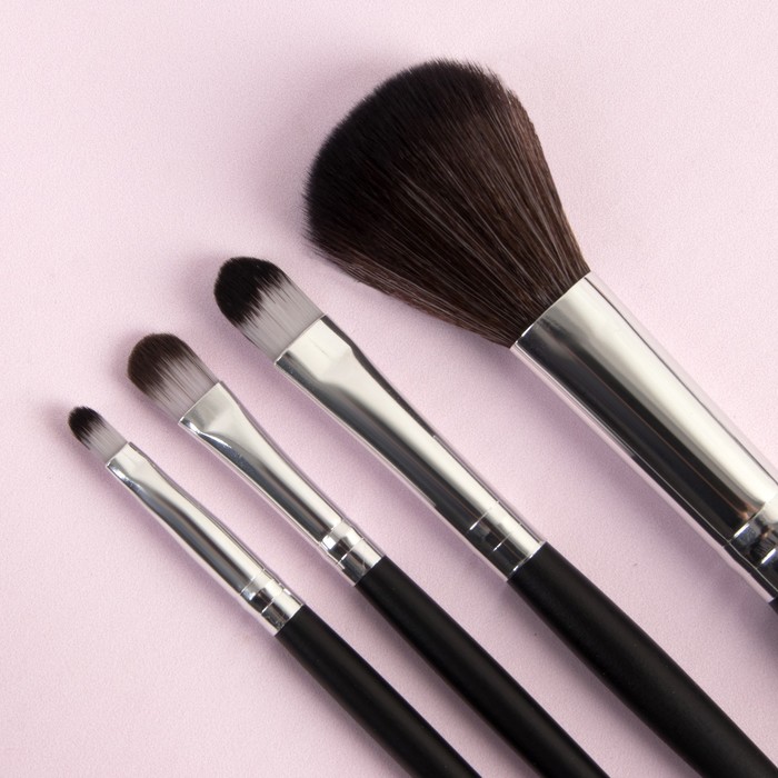 Набор кистей для макияжа "Вензель", 7 предметов, цвет чёрный