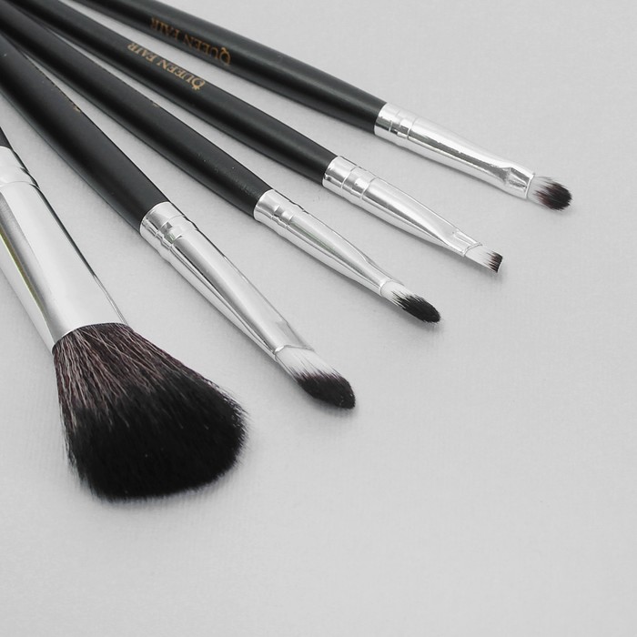 Набор кистей для макияжа "Вензель", 7 предметов, цвет коричневый/чёрный