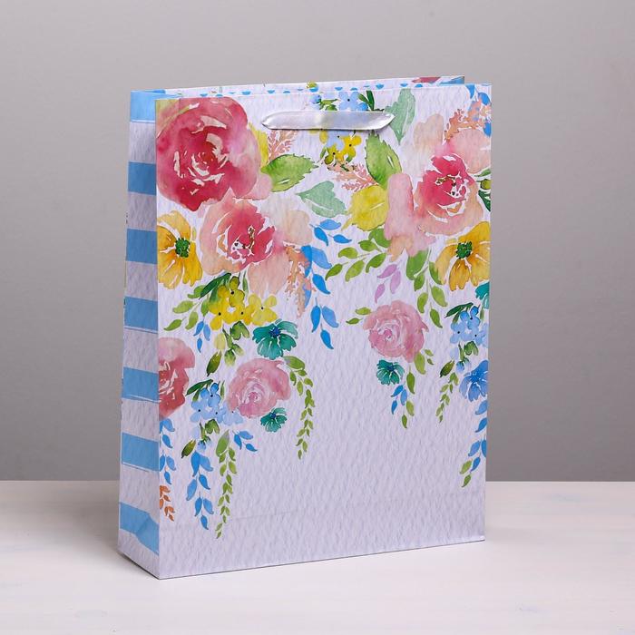 Пакет ламинированный вертикальный «Самой нежной!», L 40 × 31 × 9 см