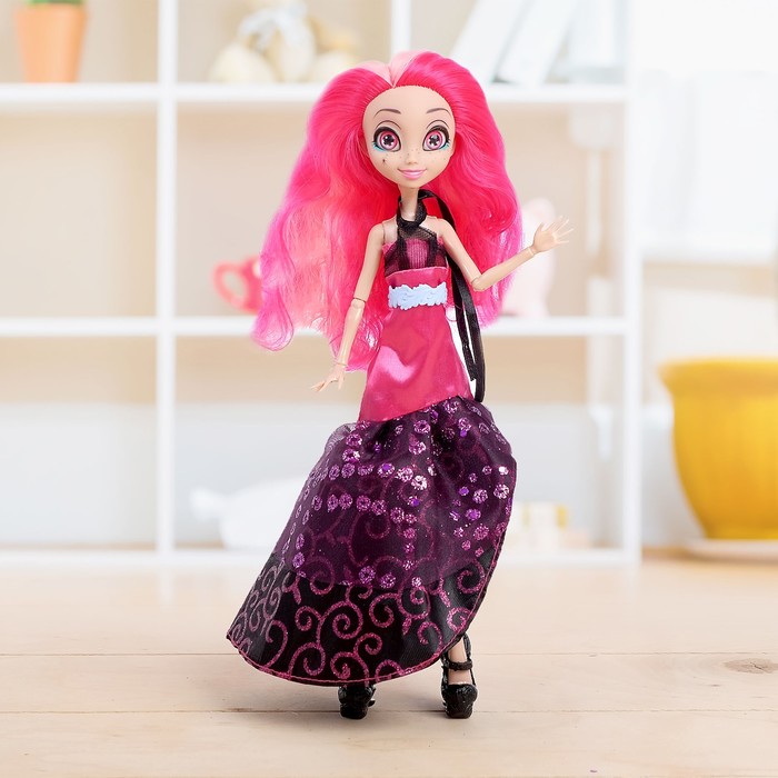 Кукла модная шарнирная "Линда" в платье, МИКС