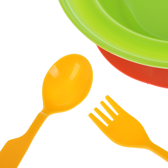 Набор детской посуды, 4 предмета: кружка-поильник «Зайка» 225мл, тарелка на присоске 280 мл, ложка, вилка, цвет салатовый/красный/жёлтый