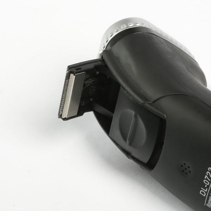 Электробритва DELTA LUX DL-0723, 3 Вт, роторная, чёрный с серебром