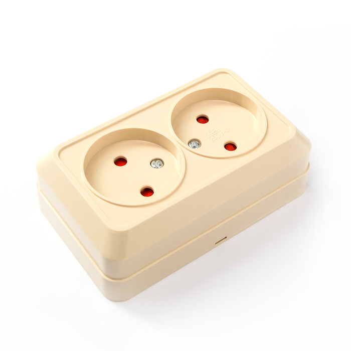 Розетка двойная 2П открытой установки с з/ш IP20 10А, слоновая кость "Ладога" TDM