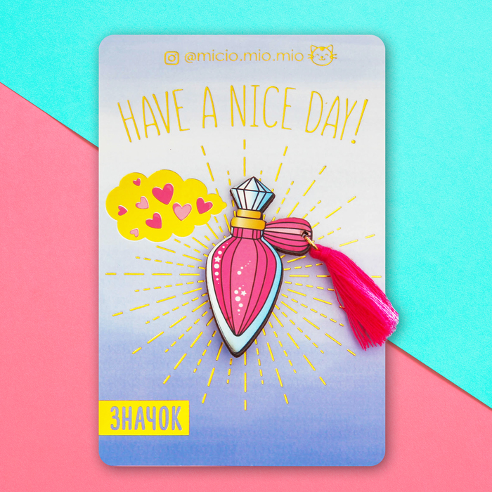 Деревянный значок с доп.элементом "Духи"