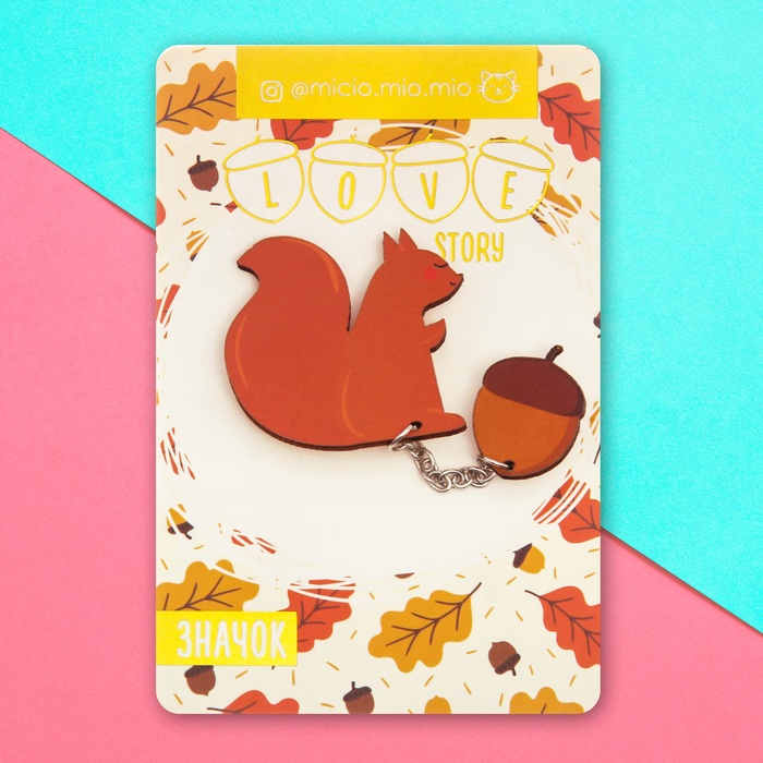 Деревянный значок с доп.элементом "Love story"