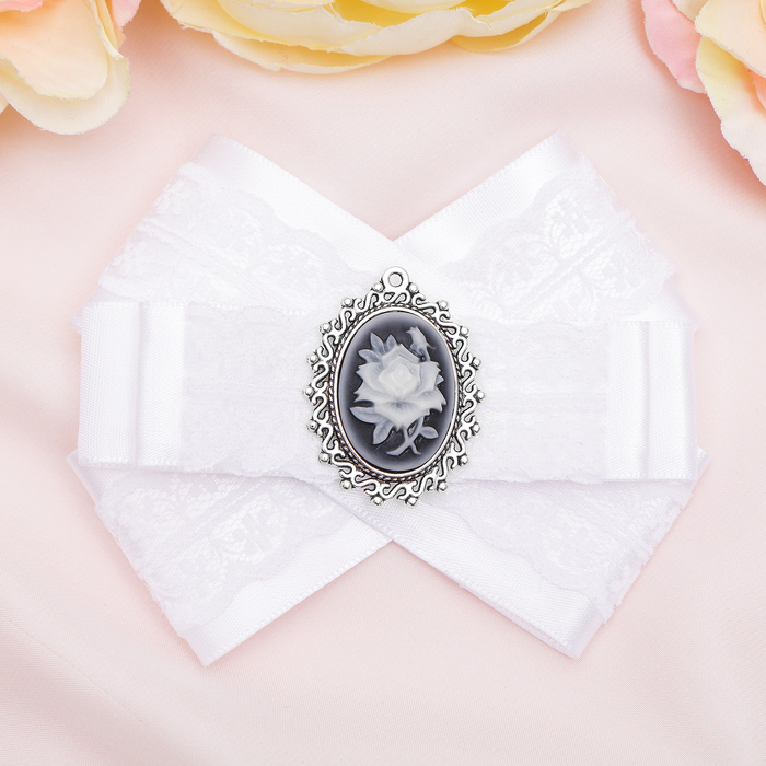 Брошь "Винтаж"роза с кружевом, цвет белый