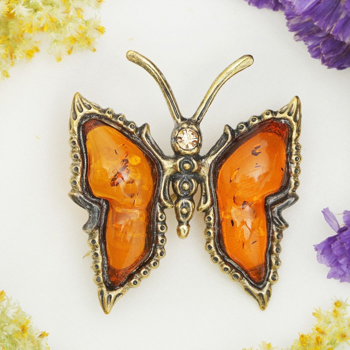 Брошь "Янтарь" бабочка красавица в бронзе