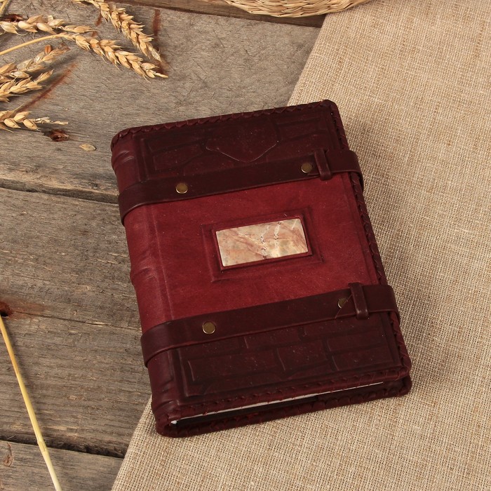 Ежедневник "Малый" с шедеврами зодчества 12х16,5 см, натур. кожа, яшма