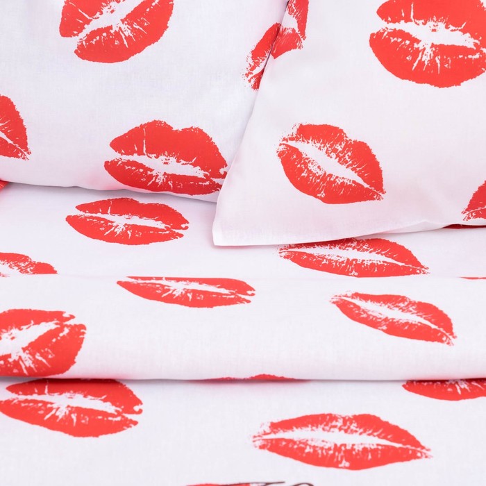 Постельное бельё "Этель" дуэт Яркий поцелуй 143х215 см - 2 шт., 220х240 см, 70х70 см - 2 шт., 100% хлопок, бязь 125 г/м²