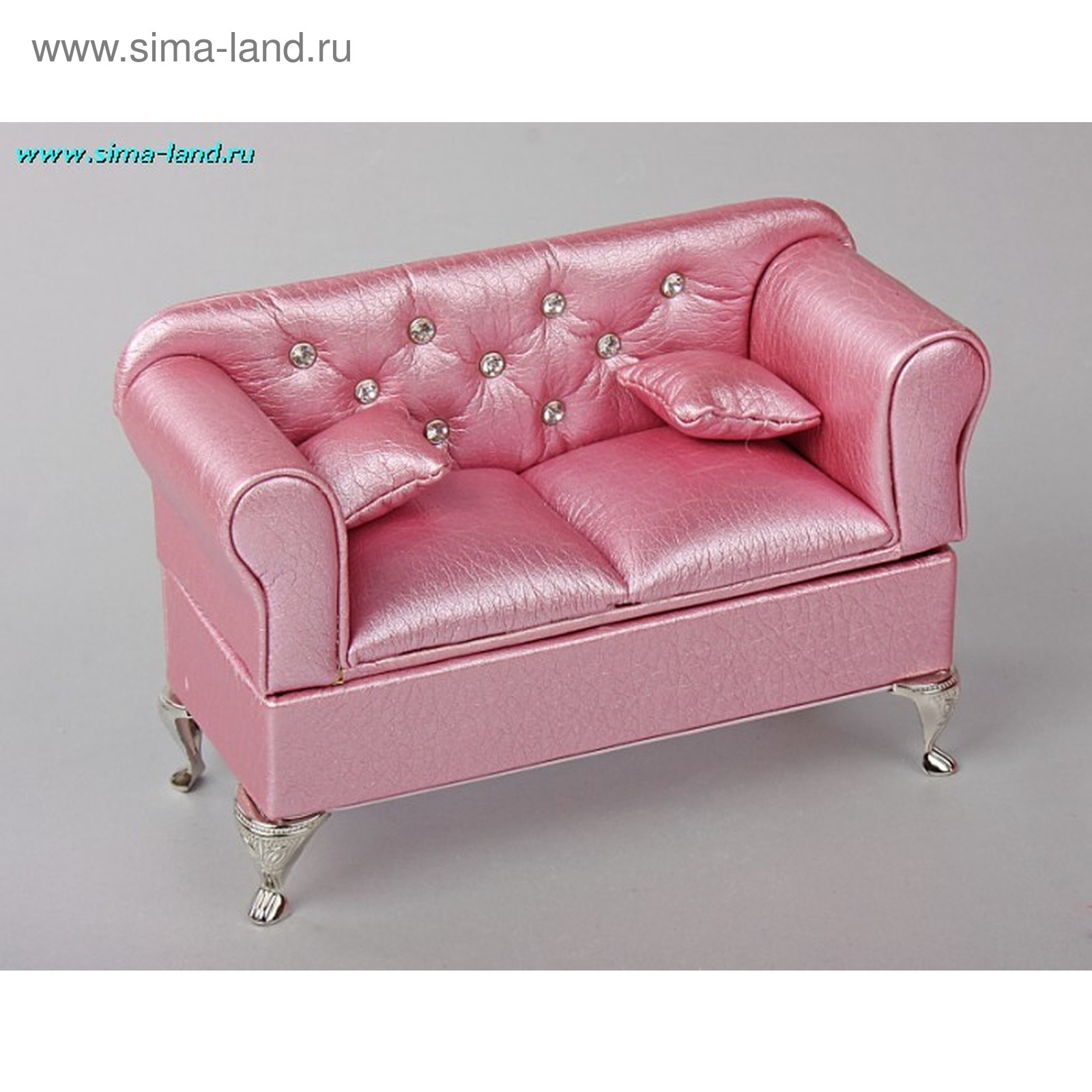диван в розовом цвете
