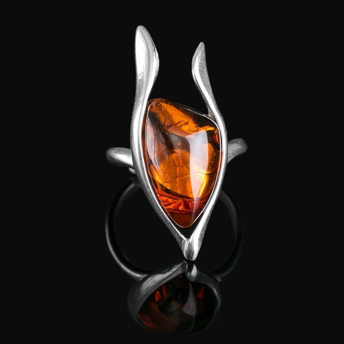 Кольцо посеребрение "Янтарь" пирамида, цвет коричневый, 18 р-р