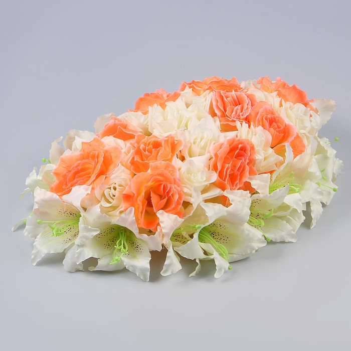 Букет на а/м малый, бело-персиковый