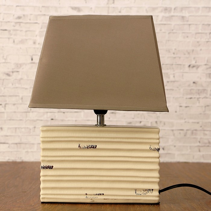 Лампа настольная с абажуром "Эпатаж" состаренная 220V 40 Вт E14