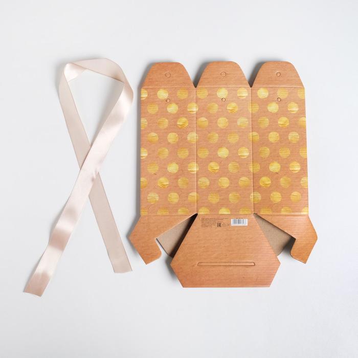 Коробка складная шестригранник «Золотой горошек», 17 х 14,8 х 19,5 см