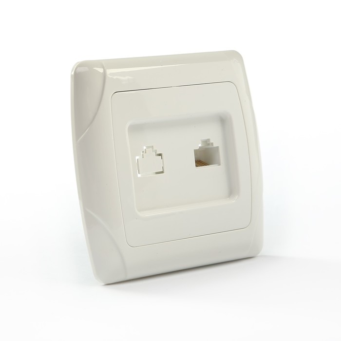Розетка компьютерная RJ45  белая "Онега" TDM