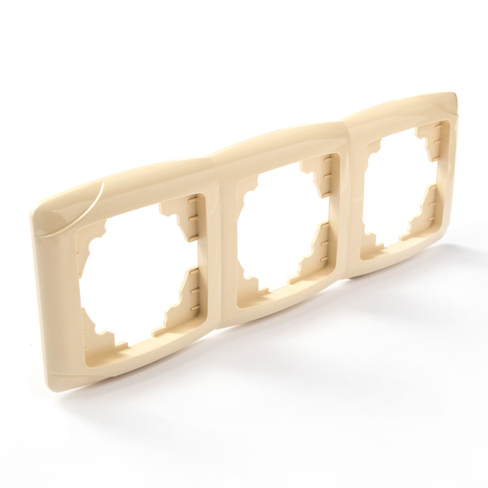 Рамка 3-х постовая вертикальная сл. кость "Онега" TDM