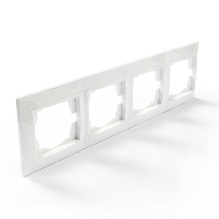 Рамка 4-х постовая горизонтальная белая "Лама" TDM