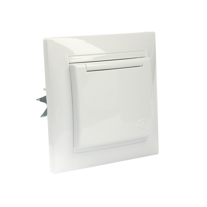 Розетка 2П+З 16А 250В с защ. шт. с крышкой белая "Лама" TDM