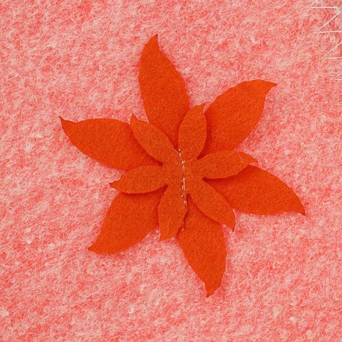 Шапка банная женская "Колокольчик" с аппликацией, красная