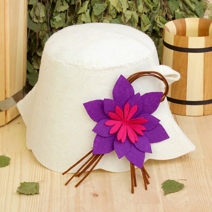 Шапка банная женская "Алефтина" с аппликацией, белая