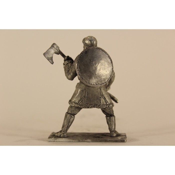 Оловянный солдатик "Ополченец легковооруженный с топором"