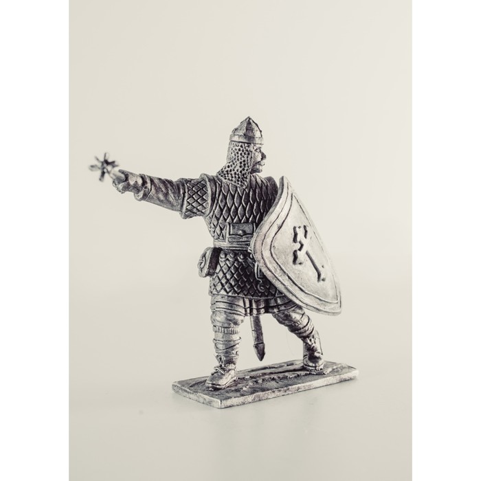 Оловянный солдатик "Княжеский дружинник с перначем"