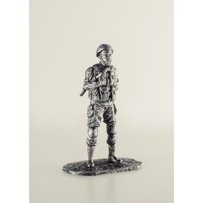 Оловянный солдатик "Вежливый смеется"