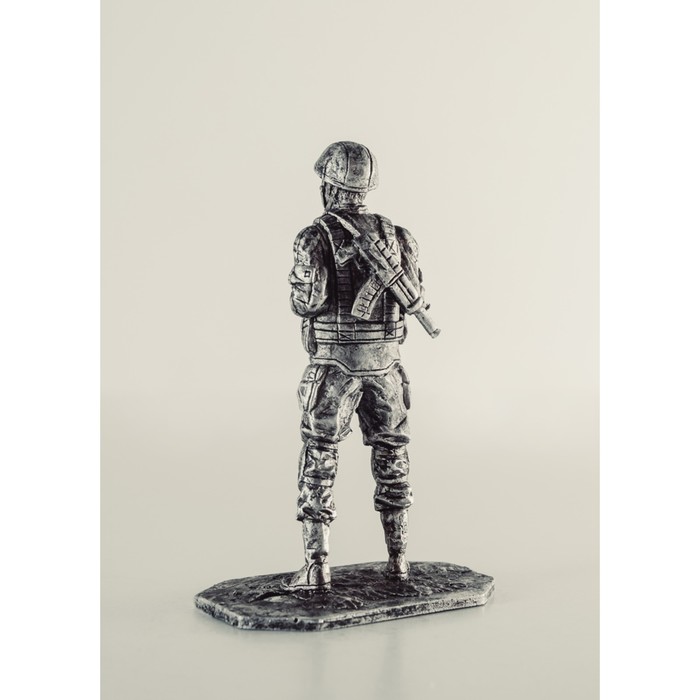 Оловянный солдатик "Вежливый смеется"