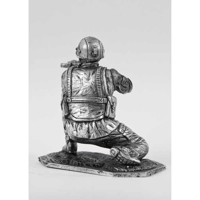 Оловянный солдатик "Вежливый морпех"