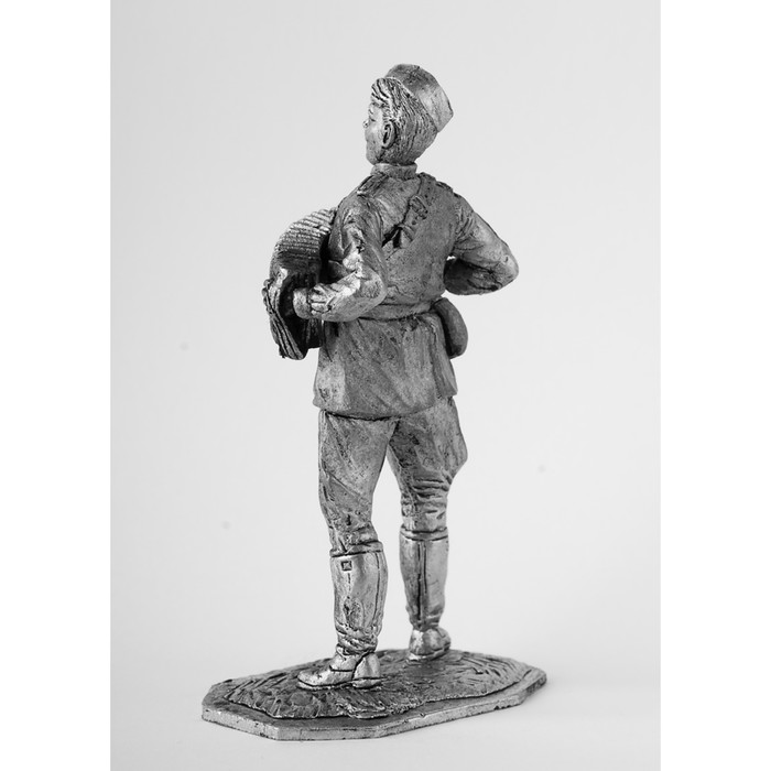 Оловянный солдатик "Боец с баяном"