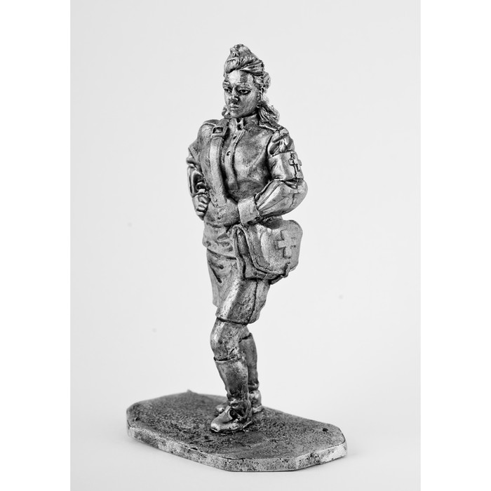 Оловянный солдатик "Санитарка"