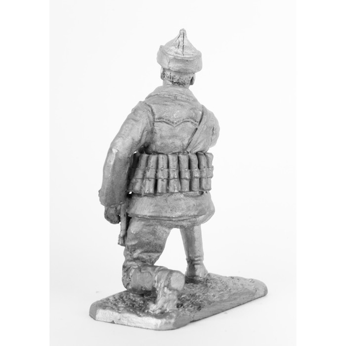 Оловянный солдатик "Минометчик РККА с лопатой, заряжающий"