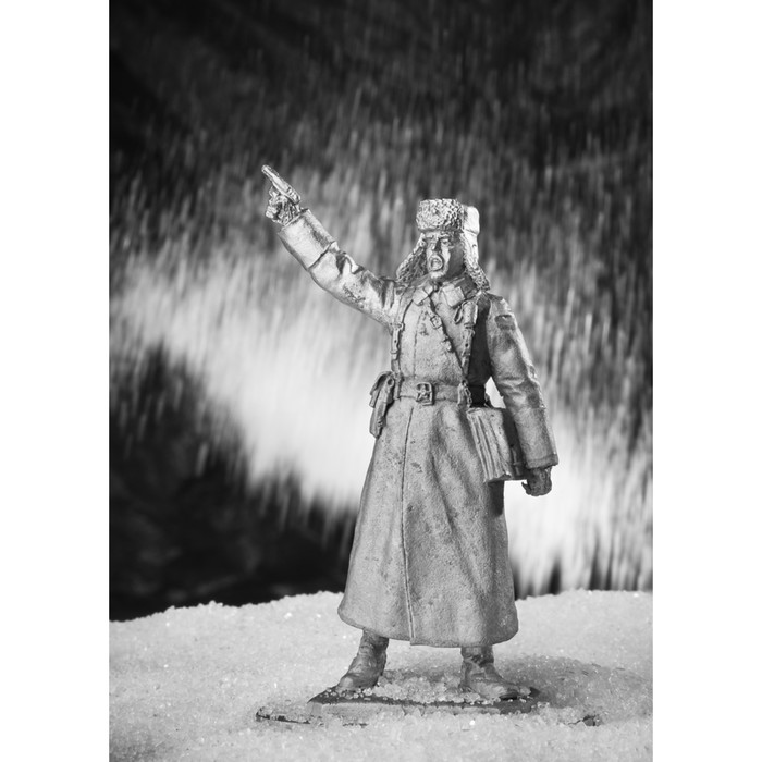 Оловянный солдатик "Политрук в шинеле"