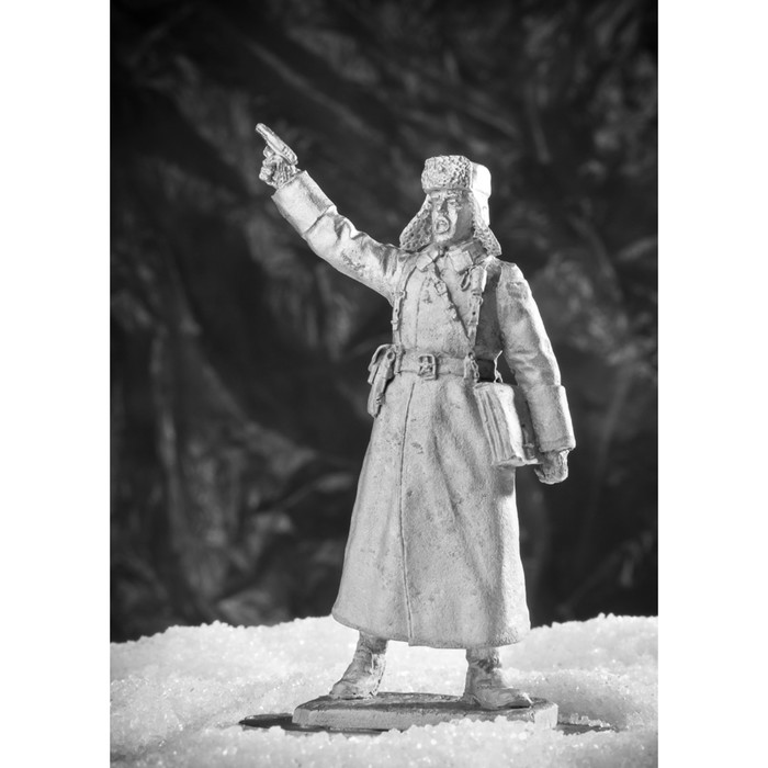 Оловянный солдатик "Политрук в шинеле"