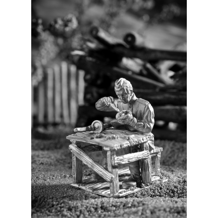 Оловянный солдатик "Сапожник"