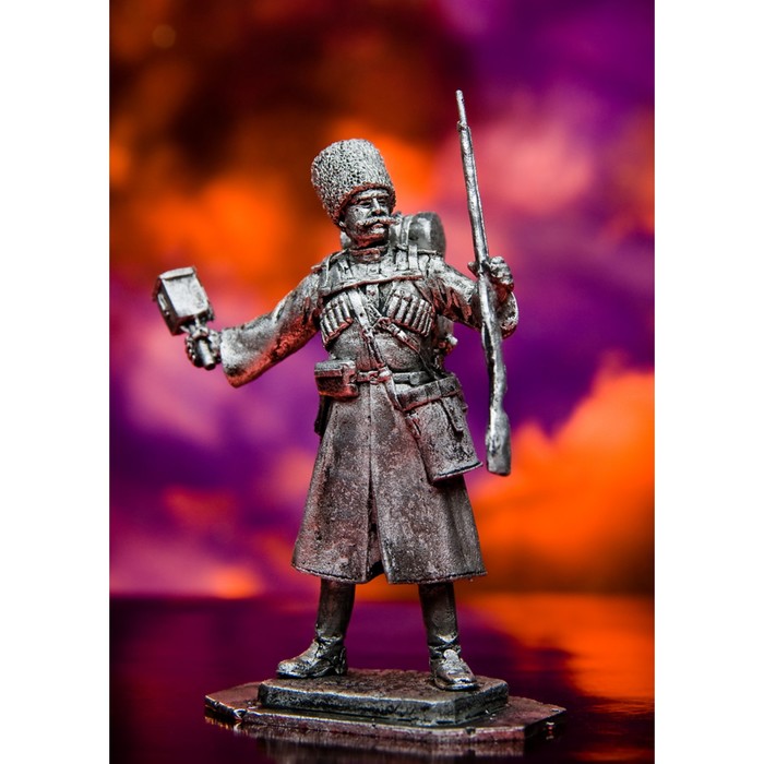 Оловянный солдатик "Пластун с гранатой"