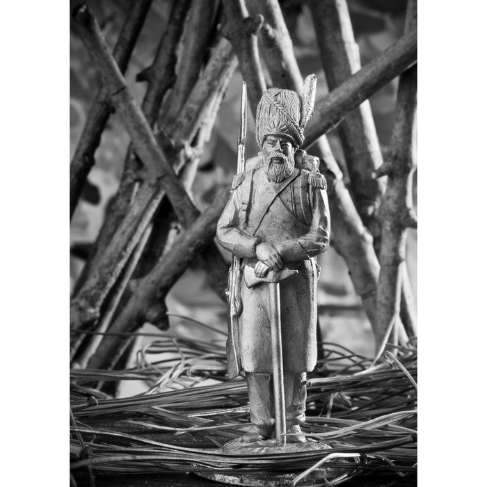 Оловянный солдатик "Польский сапер с топором"