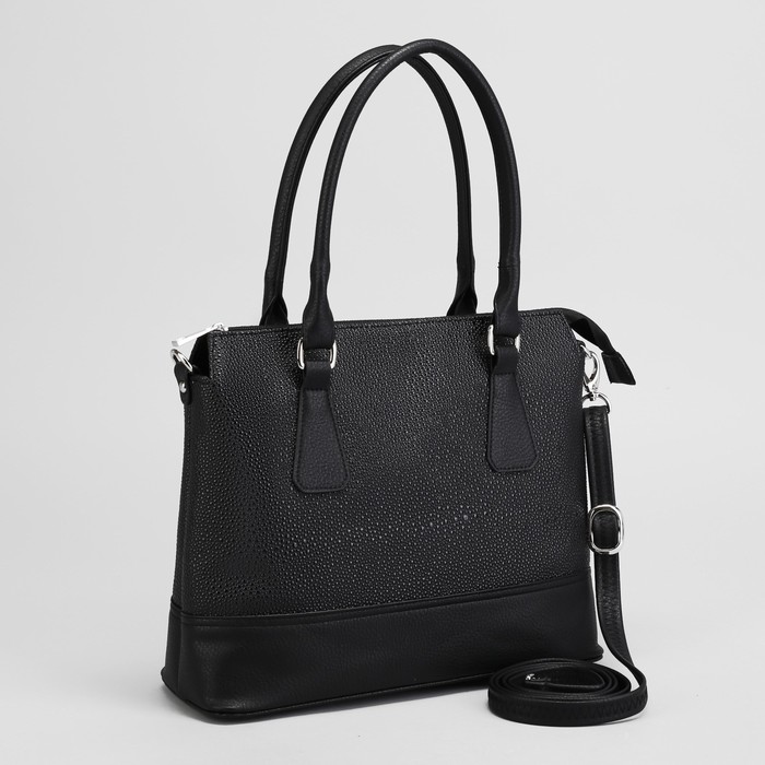 Сумка женская, отдел на молнии, наружный карман, длинный ремень, цвет чёрный