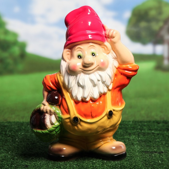 Садовая фигура "Гном с корзиной" глянец желто-розовый