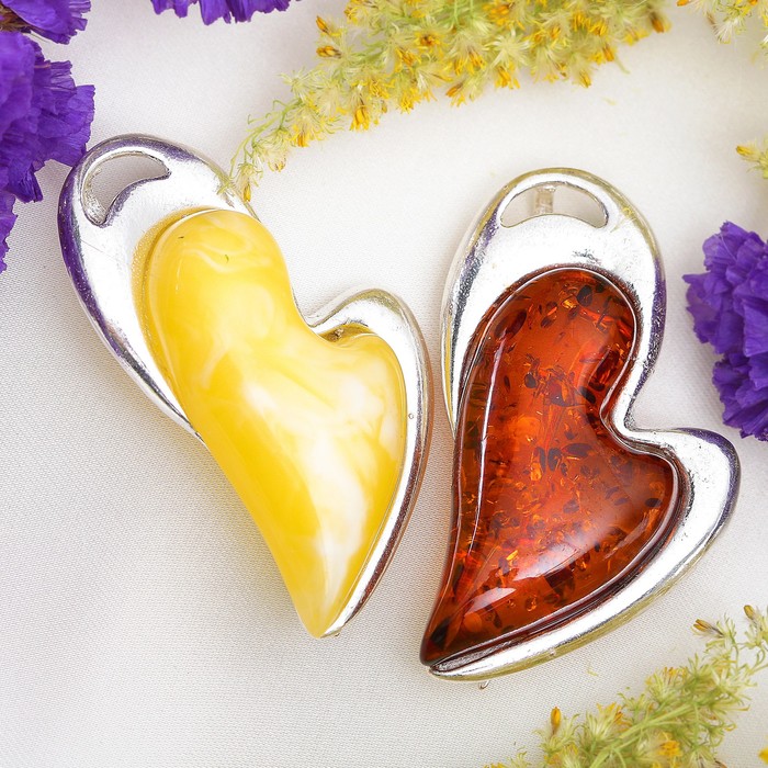 Брошь "Янтарь" сердце в посеребрении
