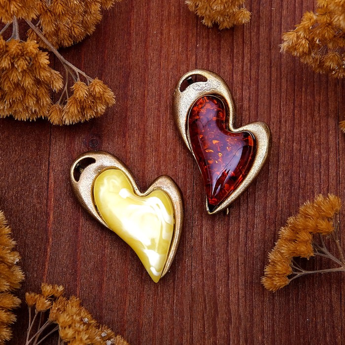 Брошь "Янтарь" сердце в бронзе