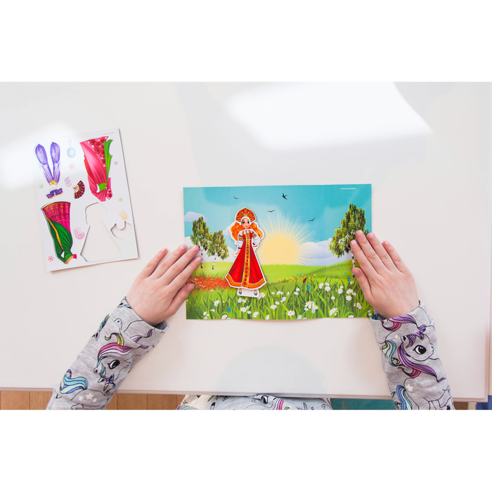 Магнитная игра «Одень куклу: народы мира»