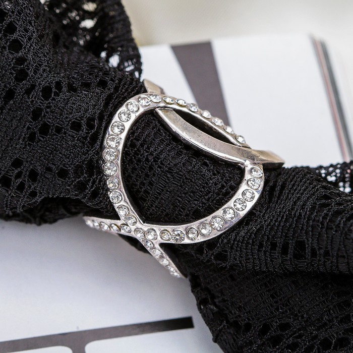 Муфта для платка "Звенья", цвет белый в серебре