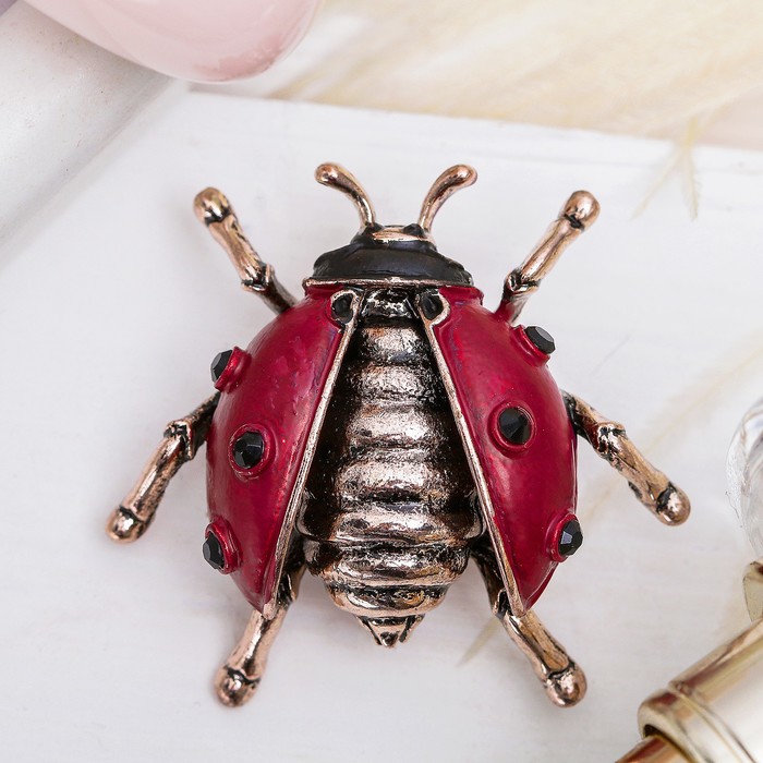 Брошь "Божья коровка" раскрытые крылья, цвет черно-бордовый в меди