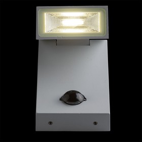 

Бра "Меркурий" 1x10W LED белый 19x8x12см