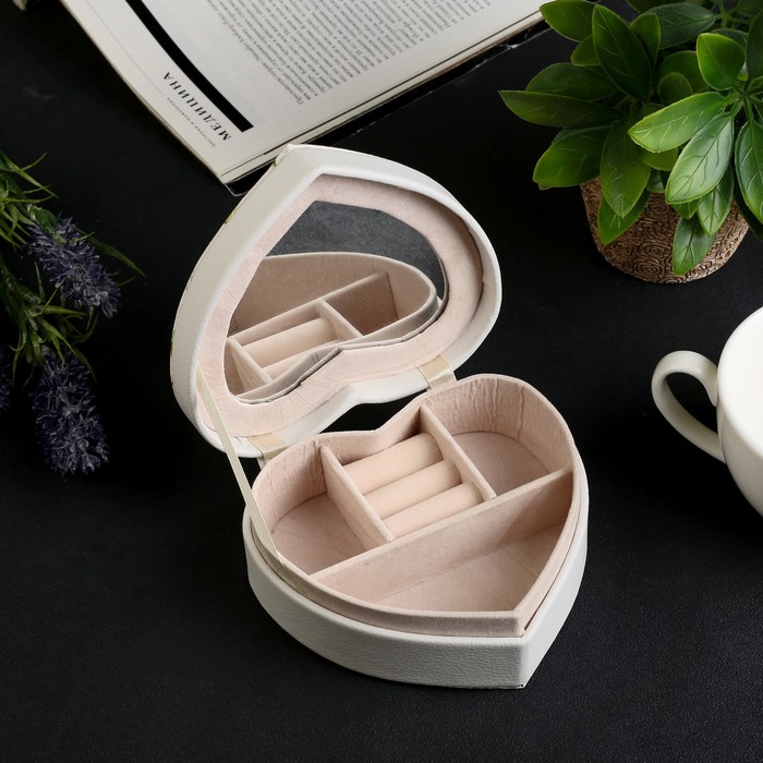 Шкатулка кожзам для украшений "Цветочное сердце" 12х11,5х5 см