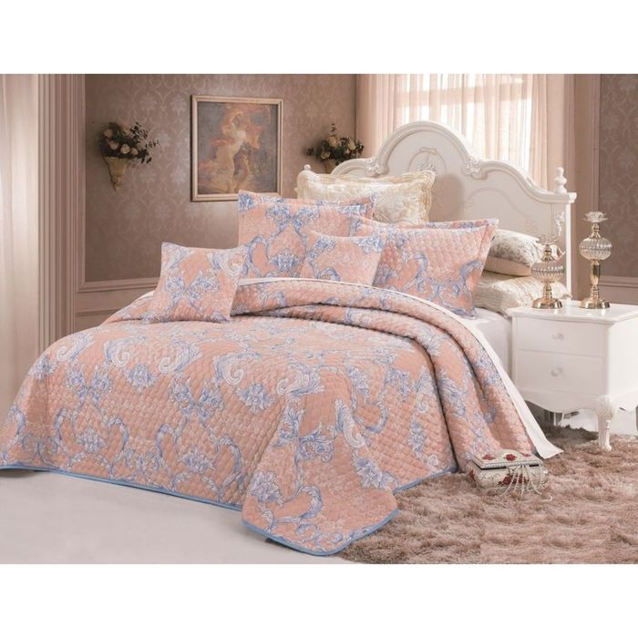 Комплект: покрывало 240 × 260 см, наволочки 50 × 70 см, 45 × 45 см по 2 шт