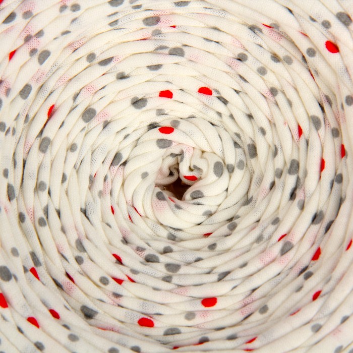 Пряжа трикотажная широкая 100м/350гр, ширина нити 7-9 мм (белый принт-горох цвет.)